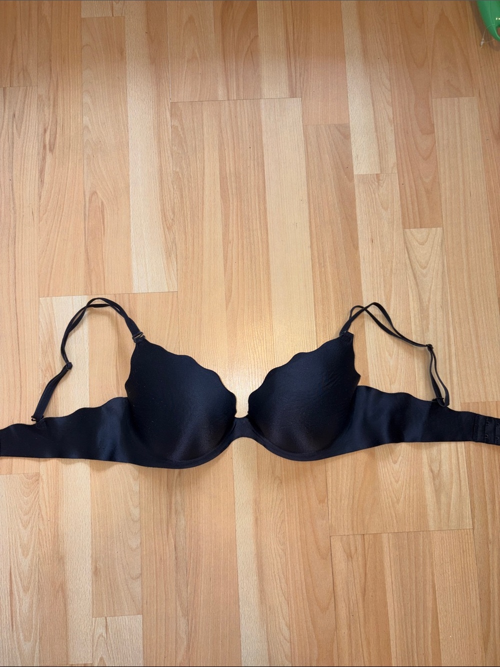 La SENZA Black Scalloped Edge T-Shirt Bra